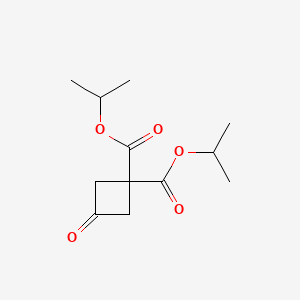dipropan-2-yl 3-oxocyclobutane-1,1-dicarboxylate CAS 893724-10-2