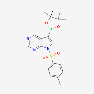 7-(4-methylphenyl)sulfonyl-5-(4,4,5,5-tetramethyl-1,3,2-dioxaborolan-2-yl)pyrrolo[2,3-d]pyrimidine CAS 934178-97-9